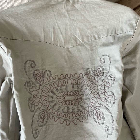 Jacket from Spain with unique embroidery - Picture 9 of 10